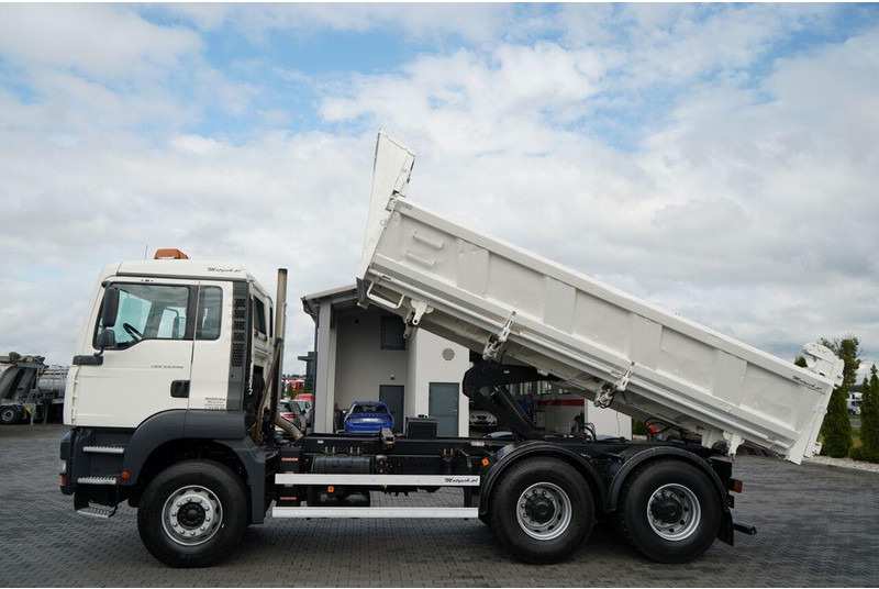 MAN TGS 33.390 - Tipper: picture 3 MAN TGS 33.390 - Tipper: picture 3