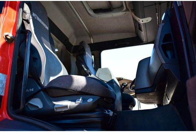 Dropside/ Flatbed truck, Crane truck MAN TGS 35.400 PALFINGER PK 44002 WINCH TRIDEM KRAN: picture 12