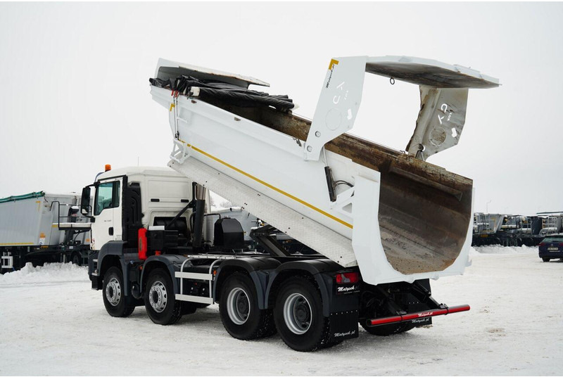 MAN TGS 35.420 / 8X4 / WYWROTKA TYLNOZSYPOWA / HYDROKLAPA / PLANDEKA - Tipper: picture 3 MAN TGS 35.420 / 8X4 / WYWROTKA TYLNOZSYPOWA / HYDROKLAPA / PLANDEKA - Tipper: picture 3