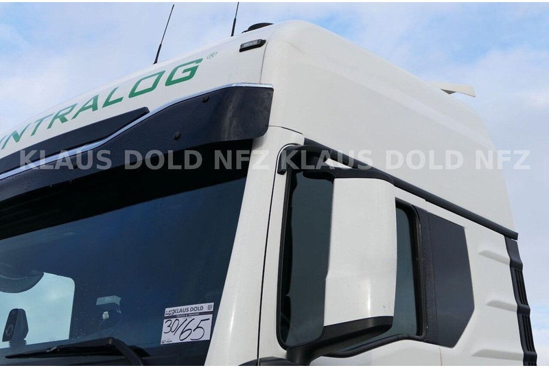 MAN TGX 26.510 +Tail lift - Container transporter/ Swap body truck: picture 2 MAN TGX 26.510 +Tail lift - Container transporter/ Swap body truck: picture 2