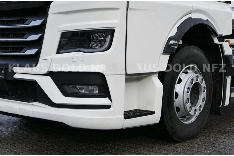 MAN TGX 26.510 +Tail lift - Container transporter/ Swap body truck: picture 3 MAN TGX 26.510 +Tail lift - Container transporter/ Swap body truck: picture 3