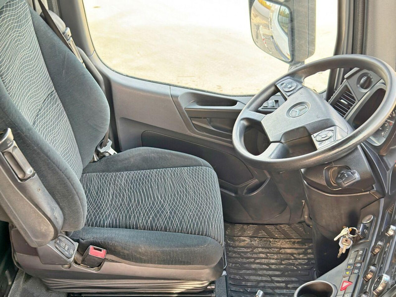 Concrete pump truck Mercedes-Benz AROCS 3743 * Betonpumpe + FUNK * 8x4 * TOP: picture 11