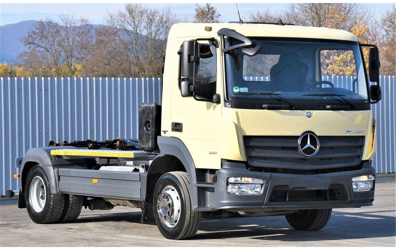 Mercedes-Benz ATEGO 1221 * ABROLLKIPPER * TOPZUSTAND - Hook lift truck: picture 3 Mercedes-Benz ATEGO 1221 * ABROLLKIPPER * TOPZUSTAND - Hook lift truck: picture 3