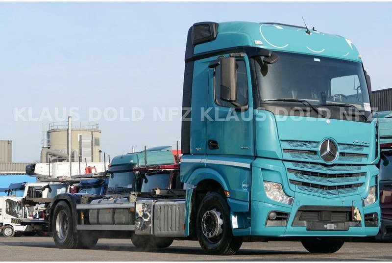 Mercedes-Benz Actros 1840 - Container chassis truck - Container transporter/ Swap body truck: picture 2 Mercedes-Benz Actros 1840 - Container chassis truck - Container transporter/ Swap body truck: picture 2