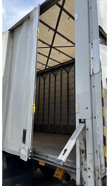 Mercedes-Benz Actros 1845 - Curtainsider truck: picture 3 Mercedes-Benz Actros 1845 - Curtainsider truck: picture 3