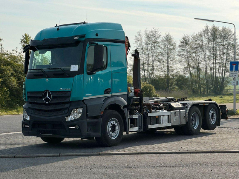 Mercedes-Benz Actros 2540 6x2 Abrollkipper Kran PK 11001 - Dropside/ Flatbed truck, Crane truck: picture 2 Mercedes-Benz Actros 2540 6x2 Abrollkipper Kran PK 11001 - Dropside/ Flatbed truck, Crane truck: picture 2