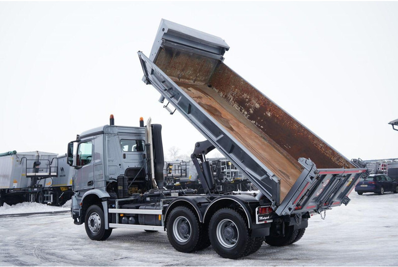 Mercedes-Benz Arocs 3340 - Tipper: picture 4 Mercedes-Benz Arocs 3340 - Tipper: picture 4