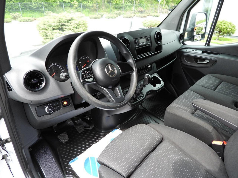 Mercedes-Benz SPRINTER 316 PLANDEKA WINDA 8 PALET WEBASTO TEMPOMAT KLIMATYZACJ - Curtain side van: picture 2 Mercedes-Benz SPRINTER 316 PLANDEKA WINDA 8 PALET WEBASTO TEMPOMAT KLIMATYZACJ - Curtain side van: picture 2