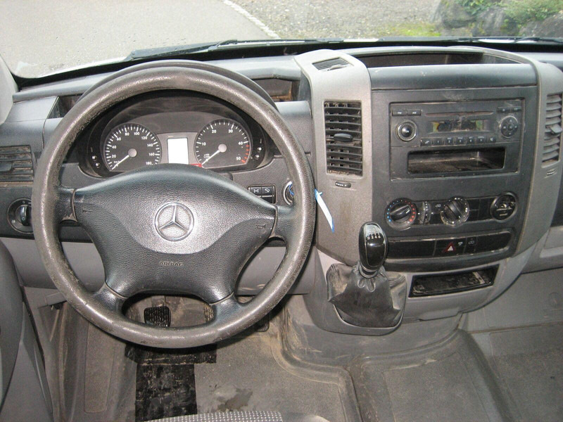 Mercedes-Benz Sprinter 316 CDI Doka - Dropside/ Flatbed truck: picture 4 Mercedes-Benz Sprinter 316 CDI Doka - Dropside/ Flatbed truck: picture 4