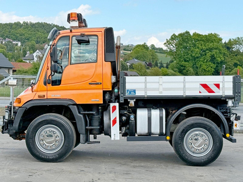 Mercedes-Benz UNIMOG 400 * KIPPER 2,40 * 4x4 * TOPZUSTAND - Tipper: picture 4 Mercedes-Benz UNIMOG 400 * KIPPER 2,40 * 4x4 * TOPZUSTAND - Tipper: picture 4