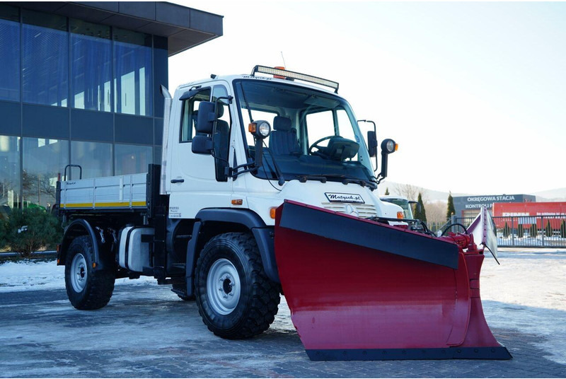 Mercedes-Benz UNIMOG U300 / 4X4 / WYWROTKA 3 STRONNA / PŁUG / KOMUNALNY / HYD - Tipper: picture 1 Mercedes-Benz UNIMOG U300 / 4X4 / WYWROTKA 3 STRONNA / PŁUG / KOMUNALNY / HYD - Tipper: picture 1
