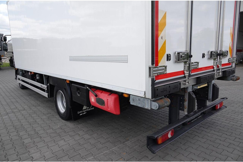 Refrigerator truck Renault D 16 260 / CHŁODNIA - 6,8 M / MULTITEMPERATURA / CARRIER SUPRA 8: picture 11