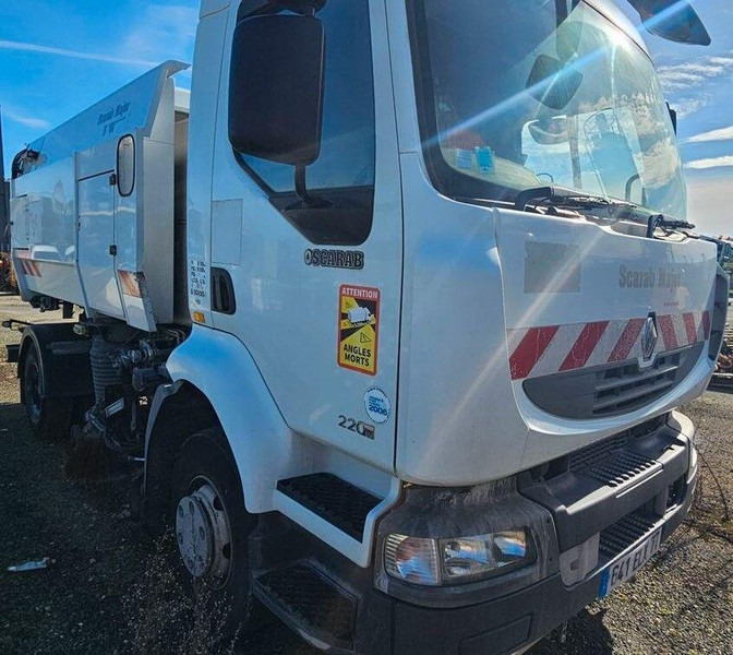 Renault MIDLUM 220 Dxi - Road sweeper truck - Road sweeper: picture 2 Renault MIDLUM 220 Dxi - Road sweeper truck - Road sweeper: picture 2