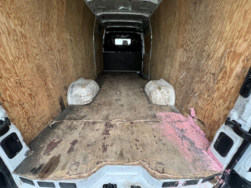 Renault Master 135DCI Furgon Maxi L4H2 One Owner - Box van: picture 1 Renault Master 135DCI Furgon Maxi L4H2 One Owner - Box van: picture 1