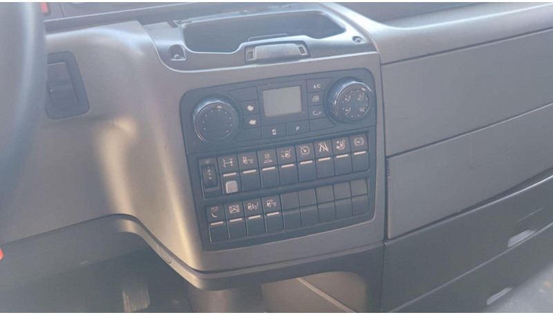 MAN TGX Lowdeck - MEGA - Tractor unit: picture 5 MAN TGX Lowdeck - MEGA - Tractor unit: picture 5