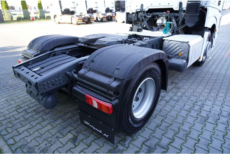 Tractor unit Mercedes-Benz ACTROS 1842: picture 15 Tractor unit Mercedes-Benz ACTROS 1842: picture 15