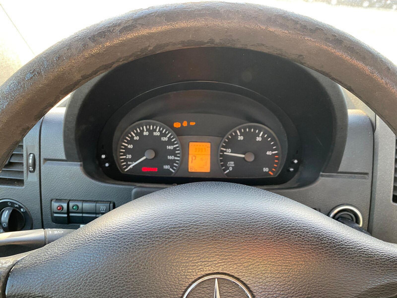 Tractor unit Mercedes-Benz Sprinter 515 - BE Mini Trekker - SZM - 3.5t: picture 11 Tractor unit Mercedes-Benz Sprinter 515 - BE Mini Trekker - SZM - 3.5t: picture 11