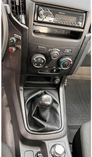 Truck, Crane truck Isuzu D-Max 4x4 Lifting basket - Klubb K26 -12m: picture 16