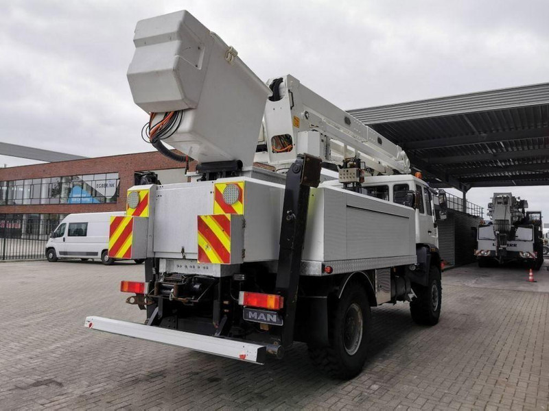 MAN LE 18.280 - Lifting basket 20,3m 4x4 - Truck, Crane truck: picture 4 MAN LE 18.280 - Lifting basket 20,3m 4x4 - Truck, Crane truck: picture 4