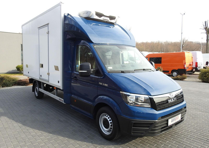 Volkswagen Crafter REGRIGERATOR BOX -5*C 8 PALLETS HEATING FUNCTION - Refrigerated van: picture 4 Volkswagen Crafter REGRIGERATOR BOX -5*C 8 PALLETS HEATING FUNCTION - Refrigerated van: picture 4