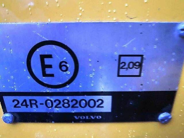 Volvo F 6 RAIL ROAD Platform Schienen TWO WAY - Truck mounted aerial platform: picture 2 Volvo F 6 RAIL ROAD Platform Schienen TWO WAY - Truck mounted aerial platform: picture 2