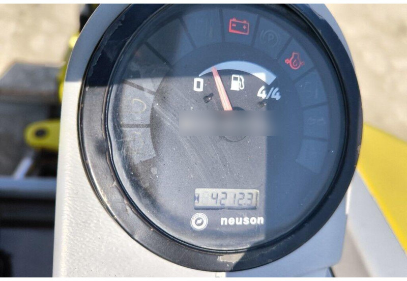 Mini excavator WACKER NEUSON 28Z3 RD - Crawler mini excavator: picture 13