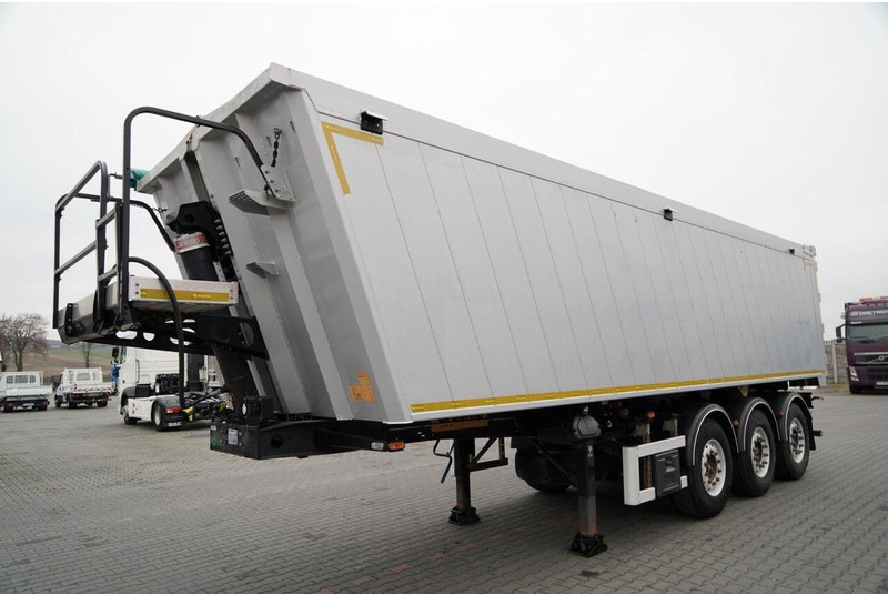 Wielton WYWROTKA / 41 M3 / ALUMINIOWA / 2x OŚ PODNOSZONA / OSIE SAF / A - Tipper semi-trailer: picture 2 Wielton WYWROTKA / 41 M3 / ALUMINIOWA / 2x OŚ PODNOSZONA / OSIE SAF / A - Tipper semi-trailer: picture 2
