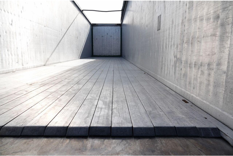 Walking floor semi-trailer kraker WALKING FLOOR / RUCHOMA PODŁOGA / 92 M3 / OŚ PODNOSZONA / WAGA 7: picture 15 Walking floor semi-trailer kraker WALKING FLOOR / RUCHOMA PODŁOGA / 92 M3 / OŚ PODNOSZONA / WAGA 7: picture 15