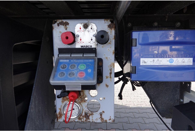 Walking floor semi-trailer kraker WALKING FLOOR / RUCHOMA PODŁOGA / 92 M3 / OŚ PODNOSZONA / WAGA 7: picture 20 Walking floor semi-trailer kraker WALKING FLOOR / RUCHOMA PODŁOGA / 92 M3 / OŚ PODNOSZONA / WAGA 7: picture 20