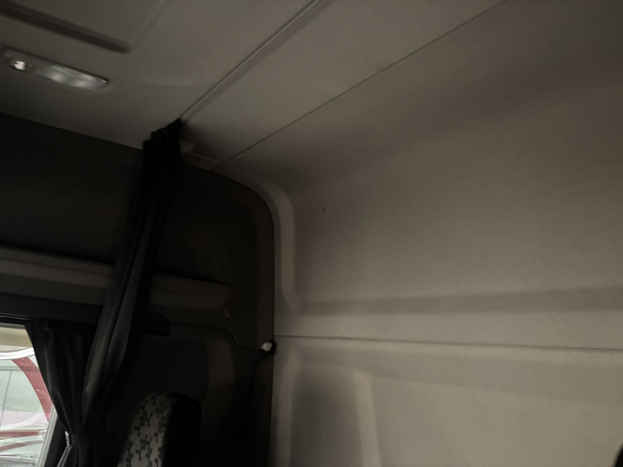 Tractor unit SCANIA R 500 A6x4NB: picture 10