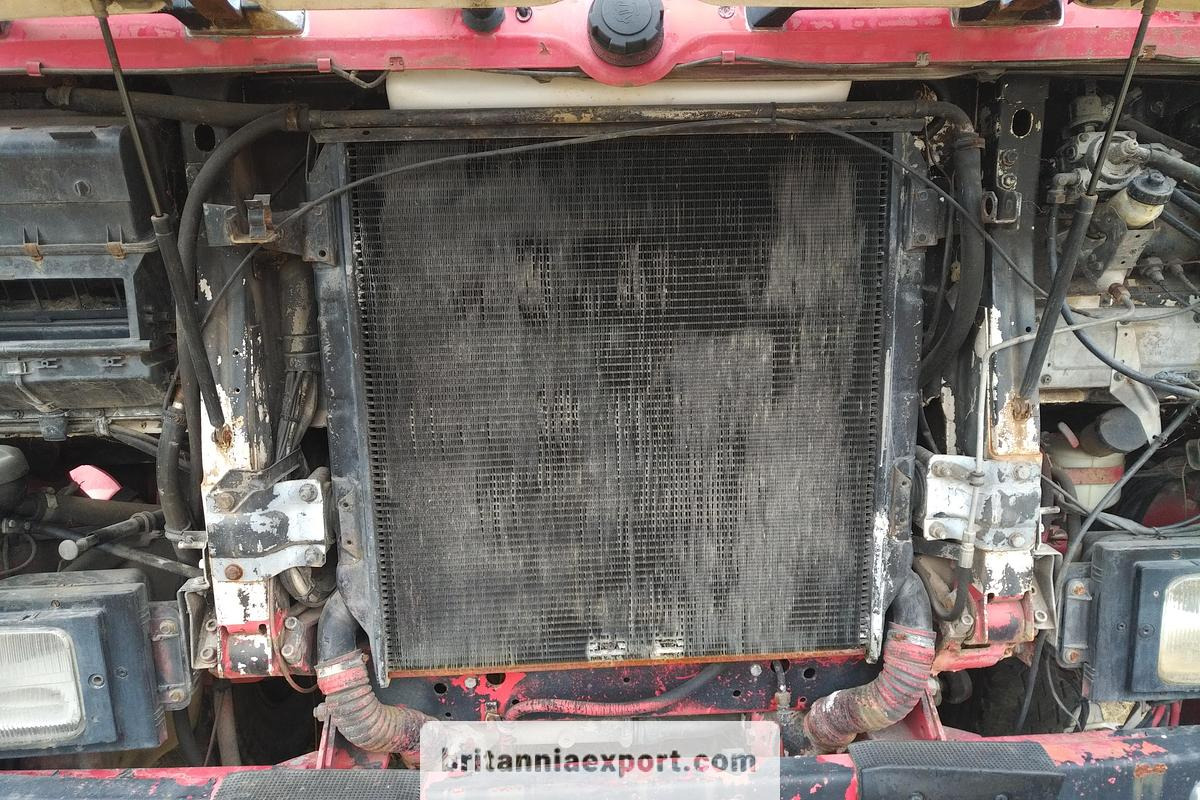 SCANIA P 92H | 6x2 10 tyres | On springs | Manual Pump | 26 ton - Curtainsider truck: picture 4 SCANIA P 92H | 6x2 10 tyres | On springs | Manual Pump | 26 ton - Curtainsider truck: picture 4