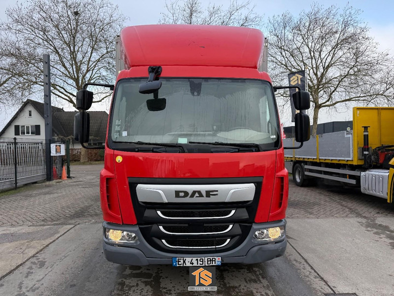 DAF FA LF 230 12 TON - APK/TUV 01/2027 - LADEBORDWAND - TOP TRUCK! - Box truck: picture 2 DAF FA LF 230 12 TON - APK/TUV 01/2027 - LADEBORDWAND - TOP TRUCK! - Box truck: picture 2