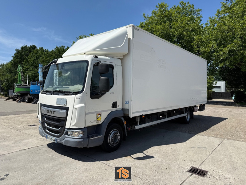 DAF LF 210 12TON - AUTOMATIC - LADEBORDWAND - APK/TUV 12/2025 - TOP TRUCK - Box truck: picture 1 DAF LF 210 12TON - AUTOMATIC - LADEBORDWAND - APK/TUV 12/2025 - TOP TRUCK - Box truck: picture 1
