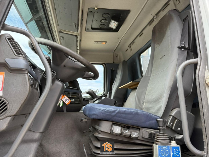 Terberg FM2000-T 8X8 - EURO 5 - AUTOMATIC - KIPPER/TIPPER - NL TRUCK - ISOLATED HARDOX - TOP! - Tipper: picture 4 Terberg FM2000-T 8X8 - EURO 5 - AUTOMATIC - KIPPER/TIPPER - NL TRUCK - ISOLATED HARDOX - TOP! - Tipper: picture 4