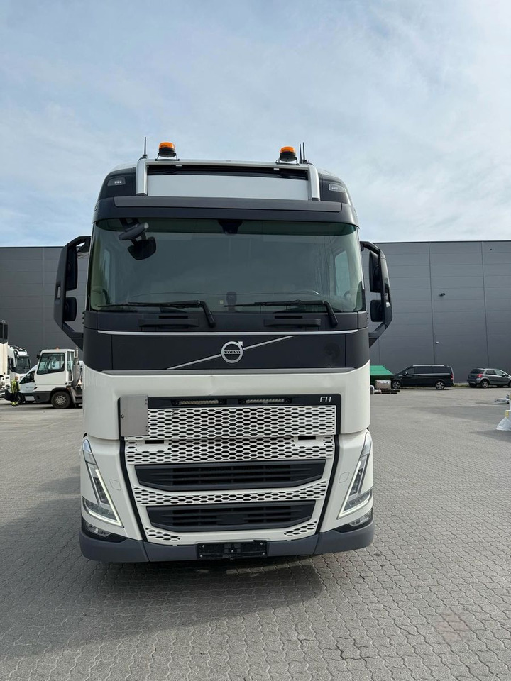 Volvo FH540 6x2 / Double boogie - Tractor unit: picture 2 Volvo FH540 6x2 / Double boogie - Tractor unit: picture 2