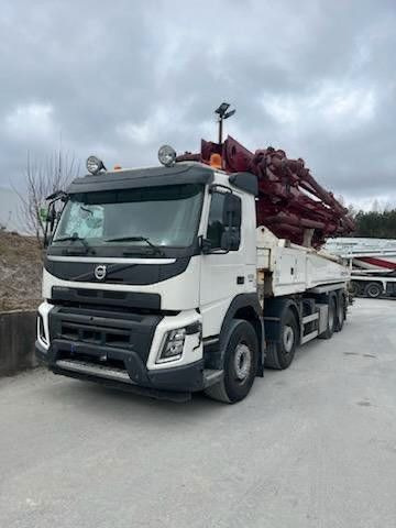 Volvo FMX500 8x4 / JUN JIN 43 mtr pump - Concrete pump truck: picture 1 Volvo FMX500 8x4 / JUN JIN 43 mtr pump - Concrete pump truck: picture 1