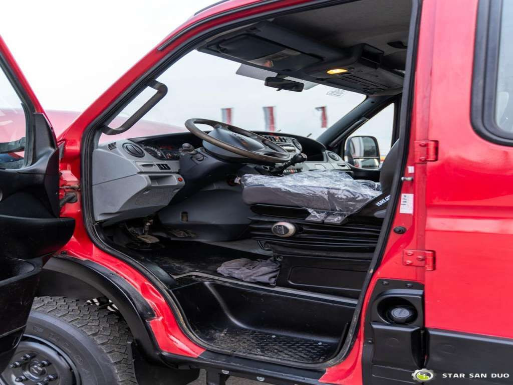 Cab chassis truck Iveco  DAILY 4X4 OFFROAD CAMPER BOX DOKA Iveco  DAILY 4X4 OFFROAD CAMPER BOX DOKA: picture 26