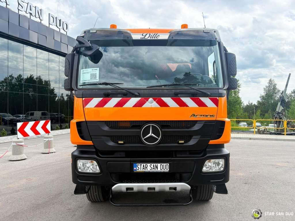 Crane truck Mercedes-Benz Actros 1841 AK 4x4 Hiab 288E-7 Crane Kipper: picture 10 Crane truck Mercedes-Benz Actros 1841 AK 4x4 Hiab 288E-7 Crane Kipper: picture 10
