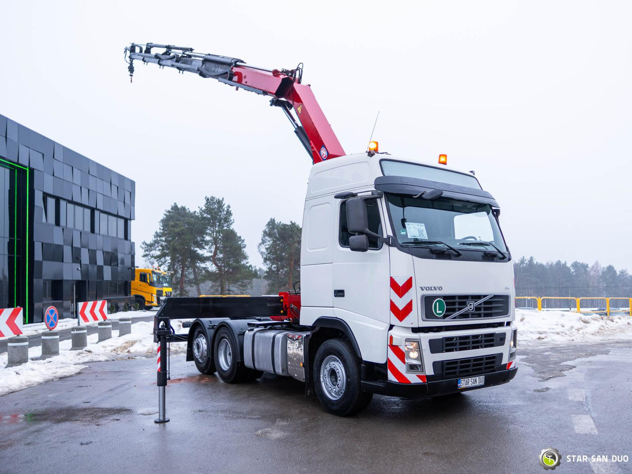 - Crane truck: picture 4 - Crane truck: picture 4