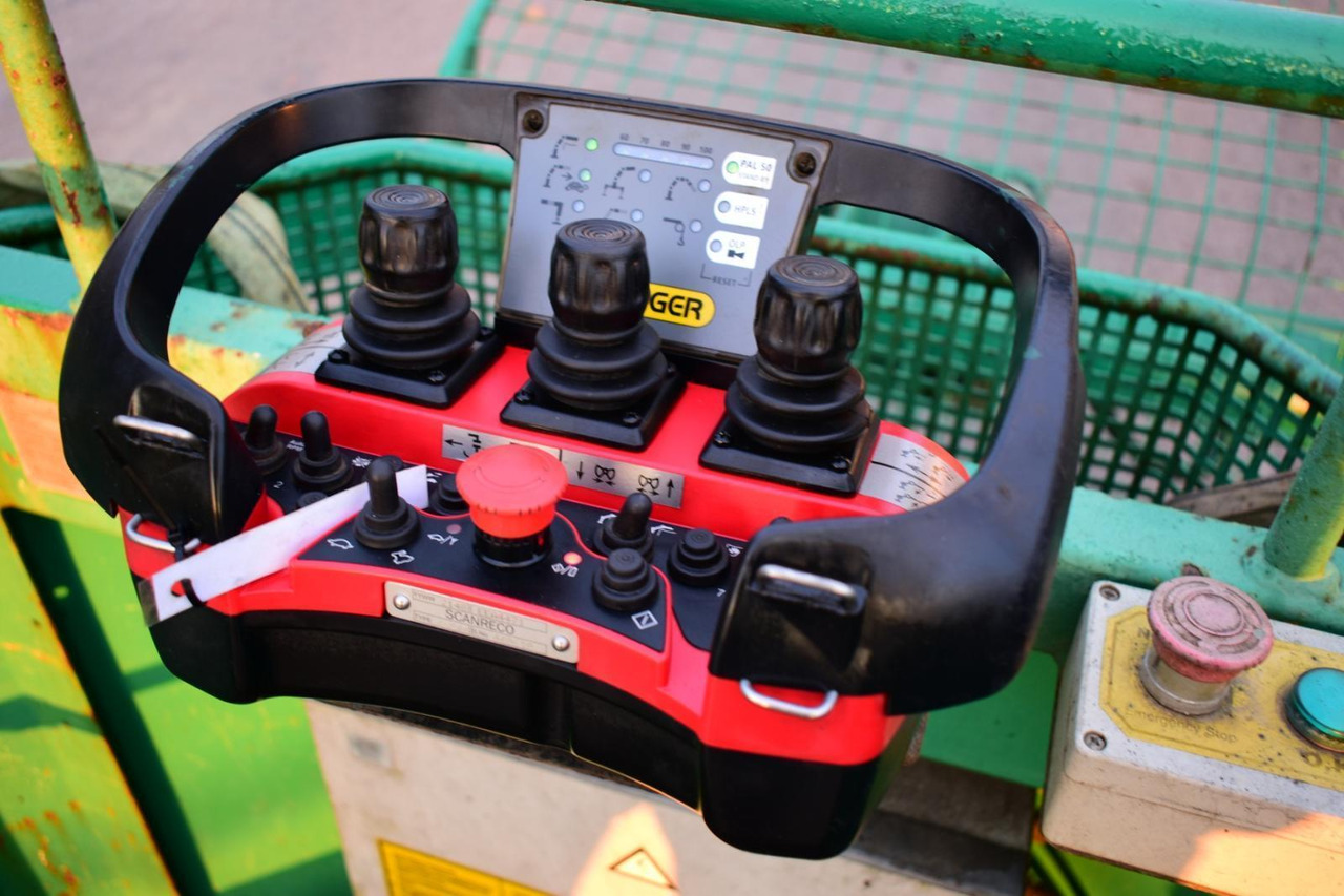 Crane truck : picture 24