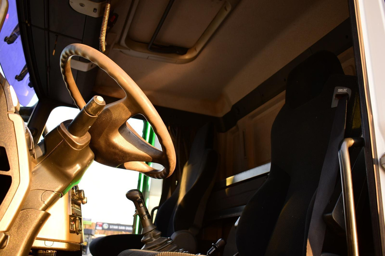 Crane truck : picture 13