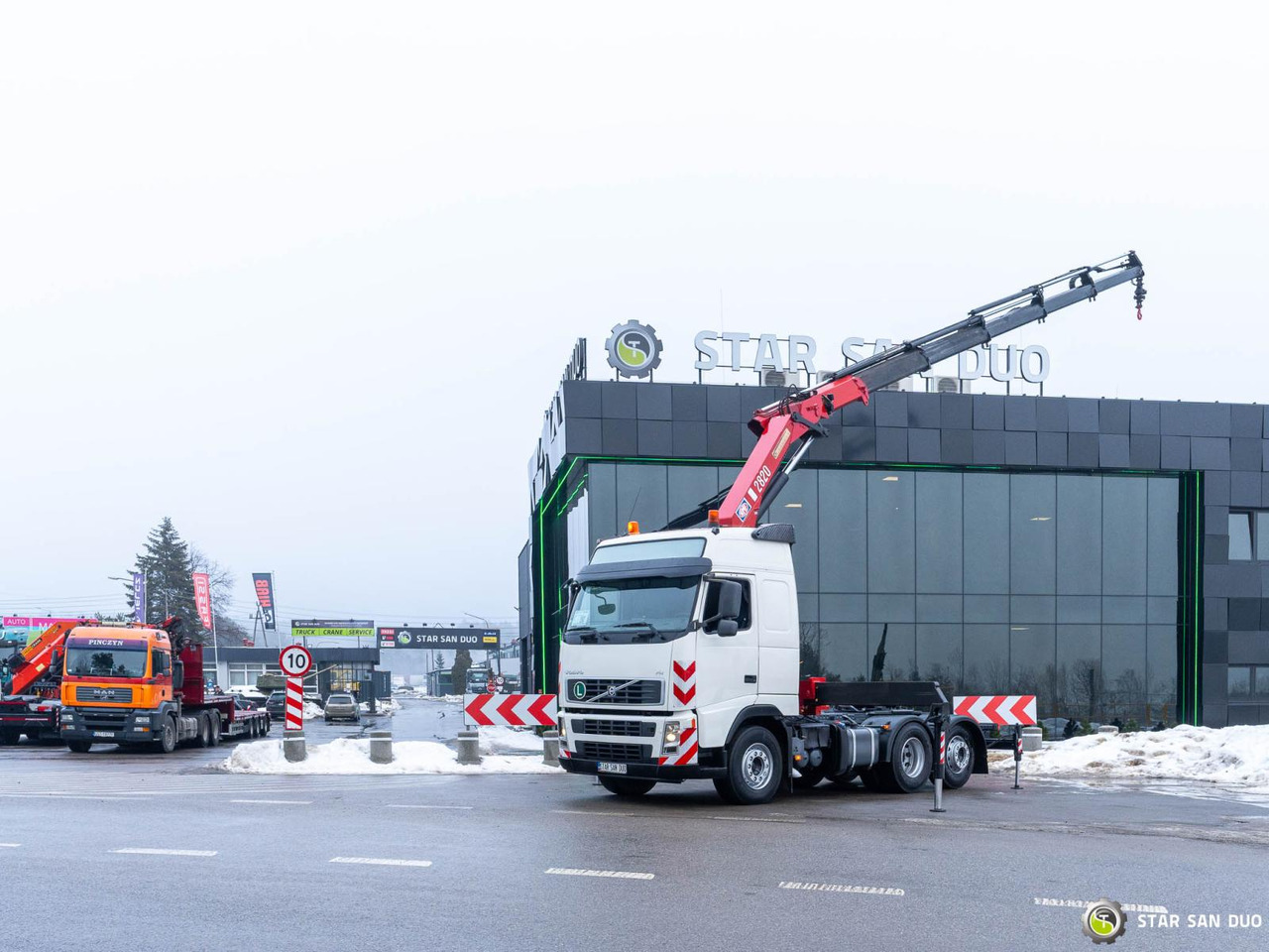 - Crane truck: picture 5 - Crane truck: picture 5