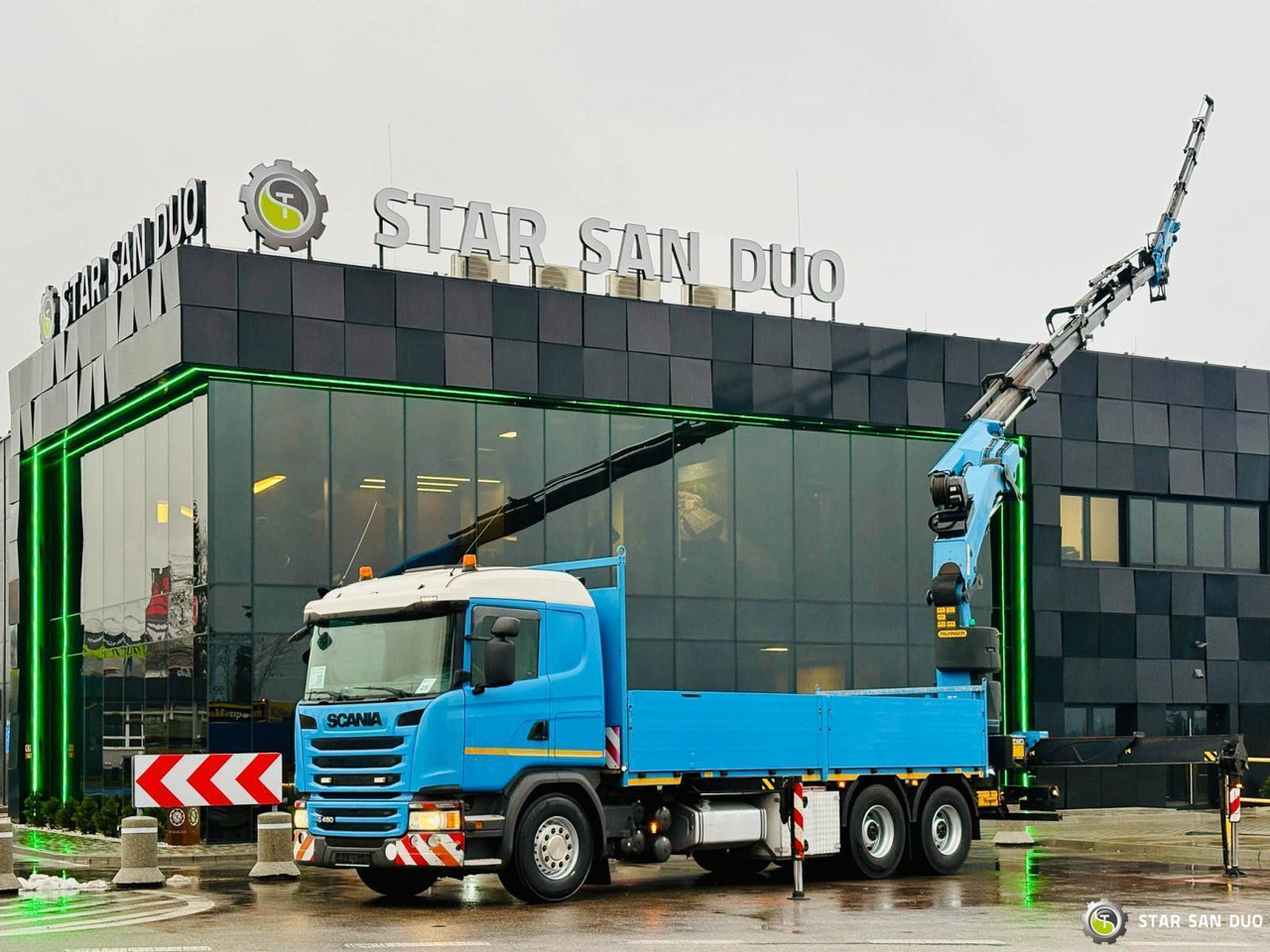 - Crane truck: picture 5 - Crane truck: picture 5