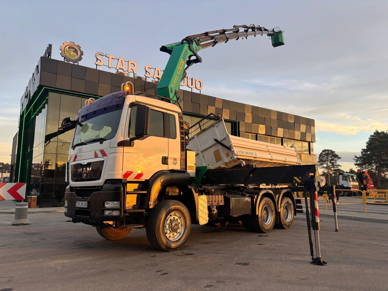 Crane truck : picture 26