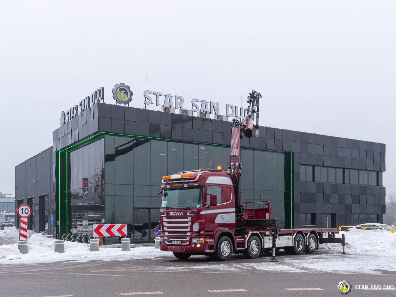 - Crane truck: picture 4 - Crane truck: picture 4