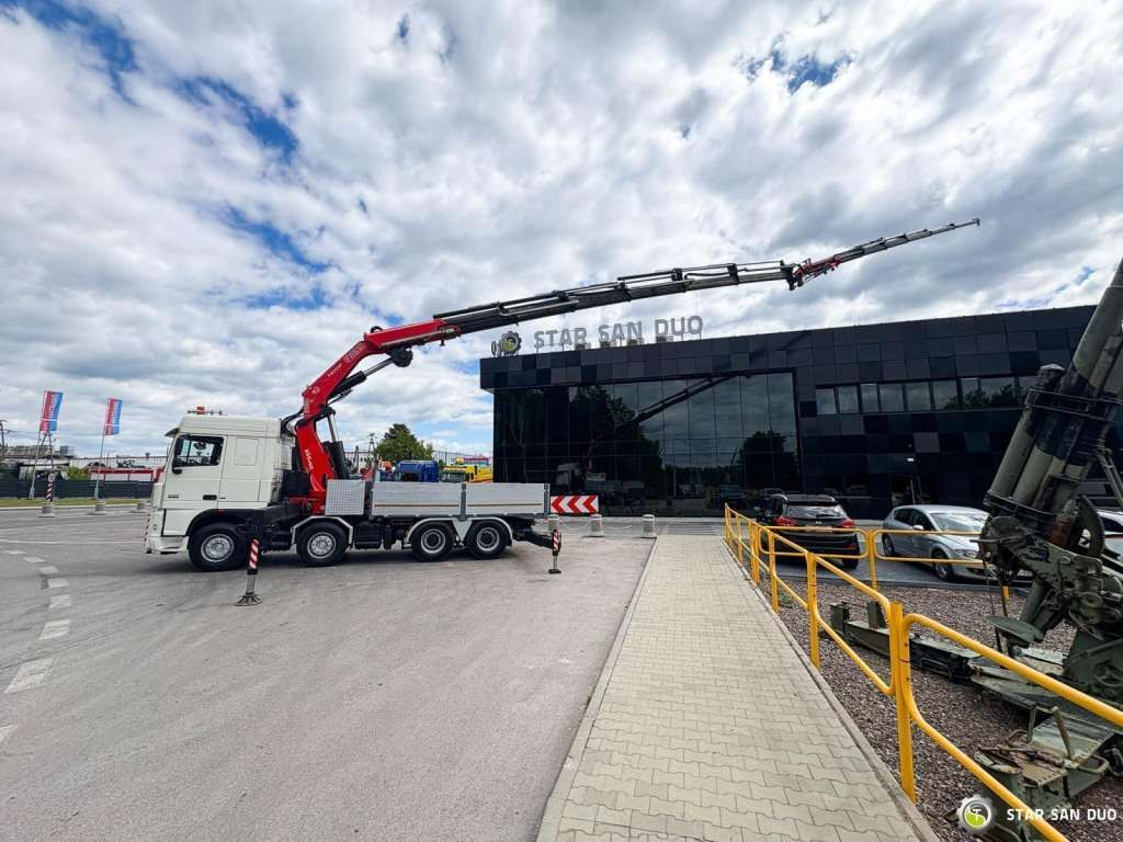 DAF XF 105.510 8x4 FASSI F800 XP Crane Fifth wheel - Tractor unit: picture 3 DAF XF 105.510 8x4 FASSI F800 XP Crane Fifth wheel - Tractor unit: picture 3
