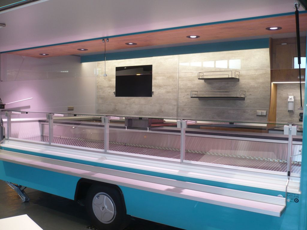 Borco-Höhns FI-AE-S800-W4520 - Vending trailer: picture 3 Borco-Höhns FI-AE-S800-W4520 - Vending trailer: picture 3