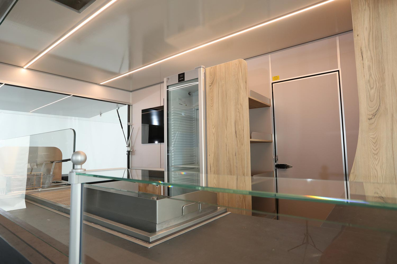 Verkaufsanhänger BORCO HÖHNS - Vending trailer: picture 2 Verkaufsanhänger BORCO HÖHNS - Vending trailer: picture 2