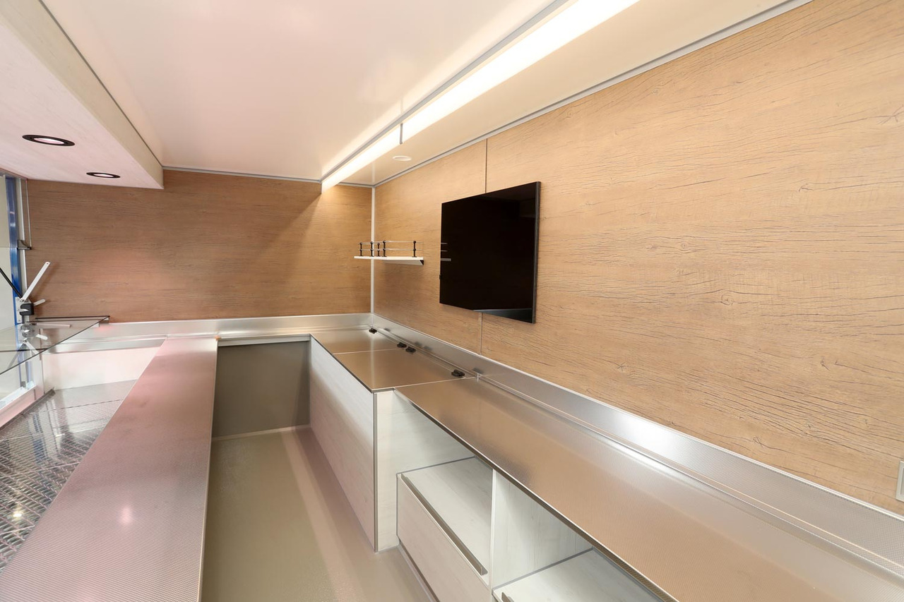 Verkaufsanhänger BORCO HÖHNS - Vending trailer: picture 5 Verkaufsanhänger BORCO HÖHNS - Vending trailer: picture 5