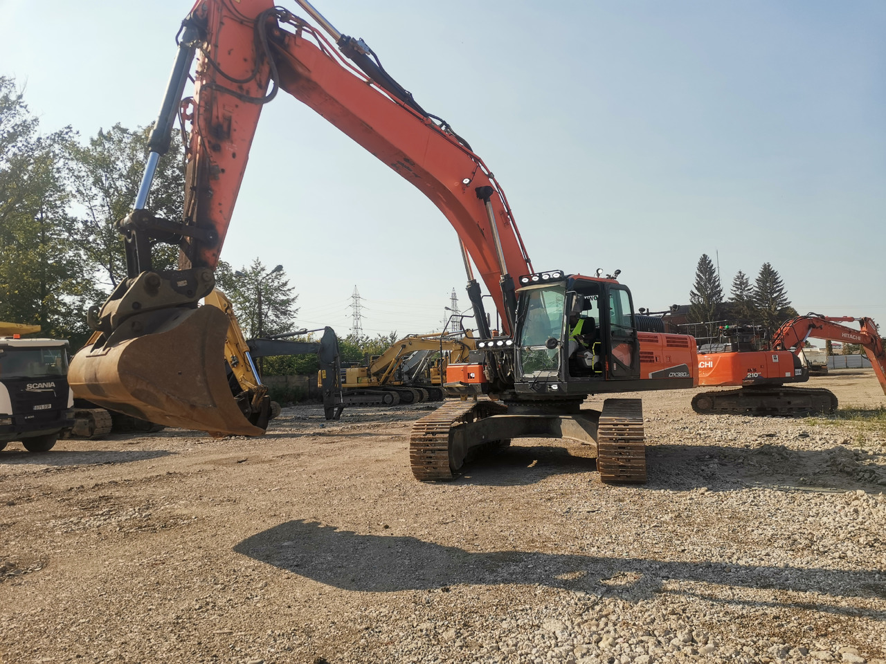 DOOSAN DX 380 - Excavator: picture 1 DOOSAN DX 380 - Excavator: picture 1